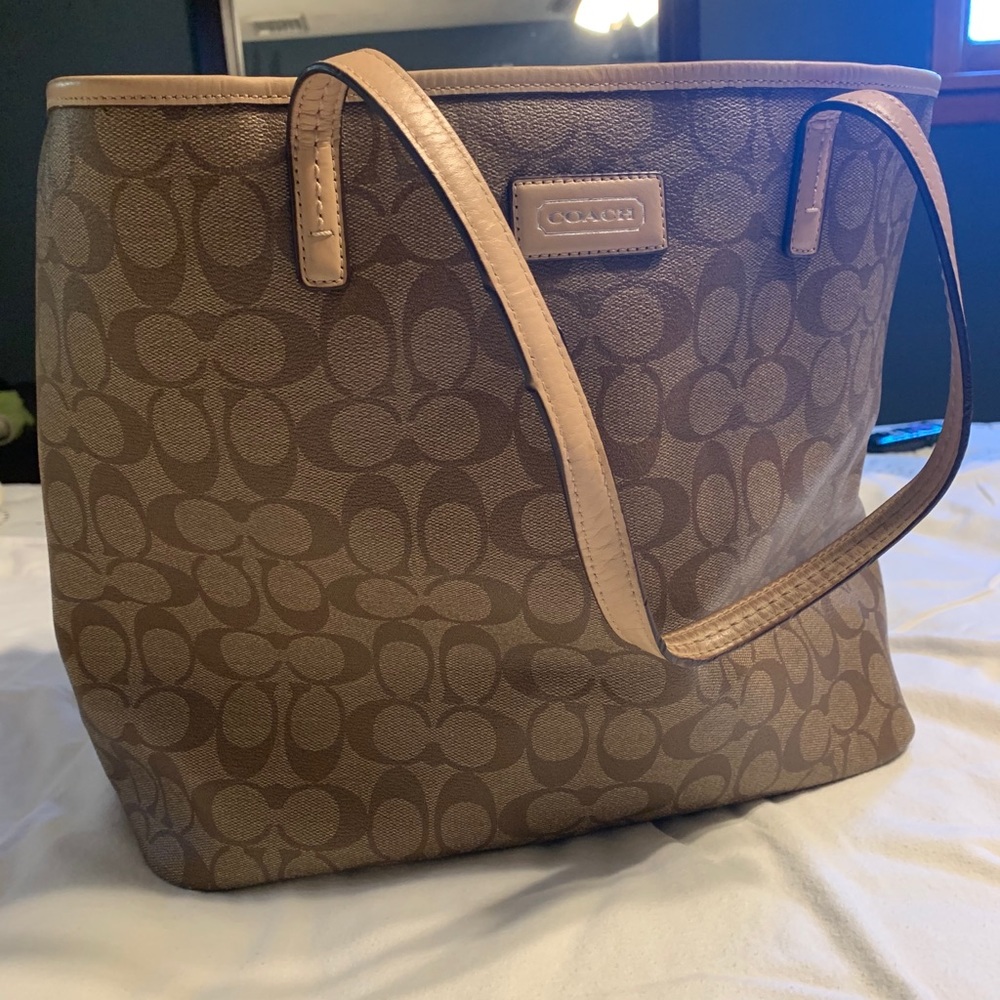 Coach purse and wallet